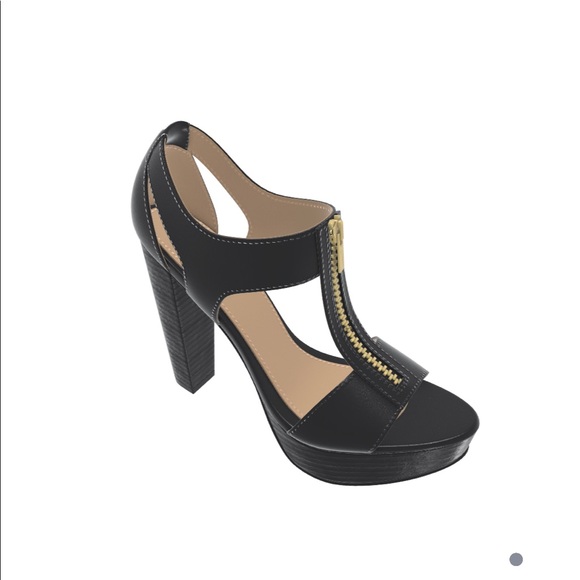 MICHAEL KORS BERKlEY LOCK BLACK LEATHER SANDAL SIZE:7 - Picture 2 of 7